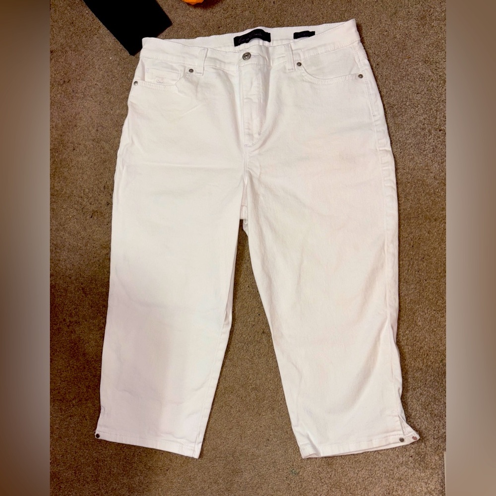 Gloria Vanderbilt Amanda WHITE Capris